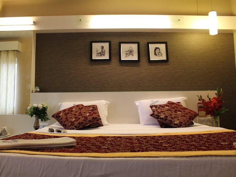 Hotel Pooja International Davangere Exterior foto