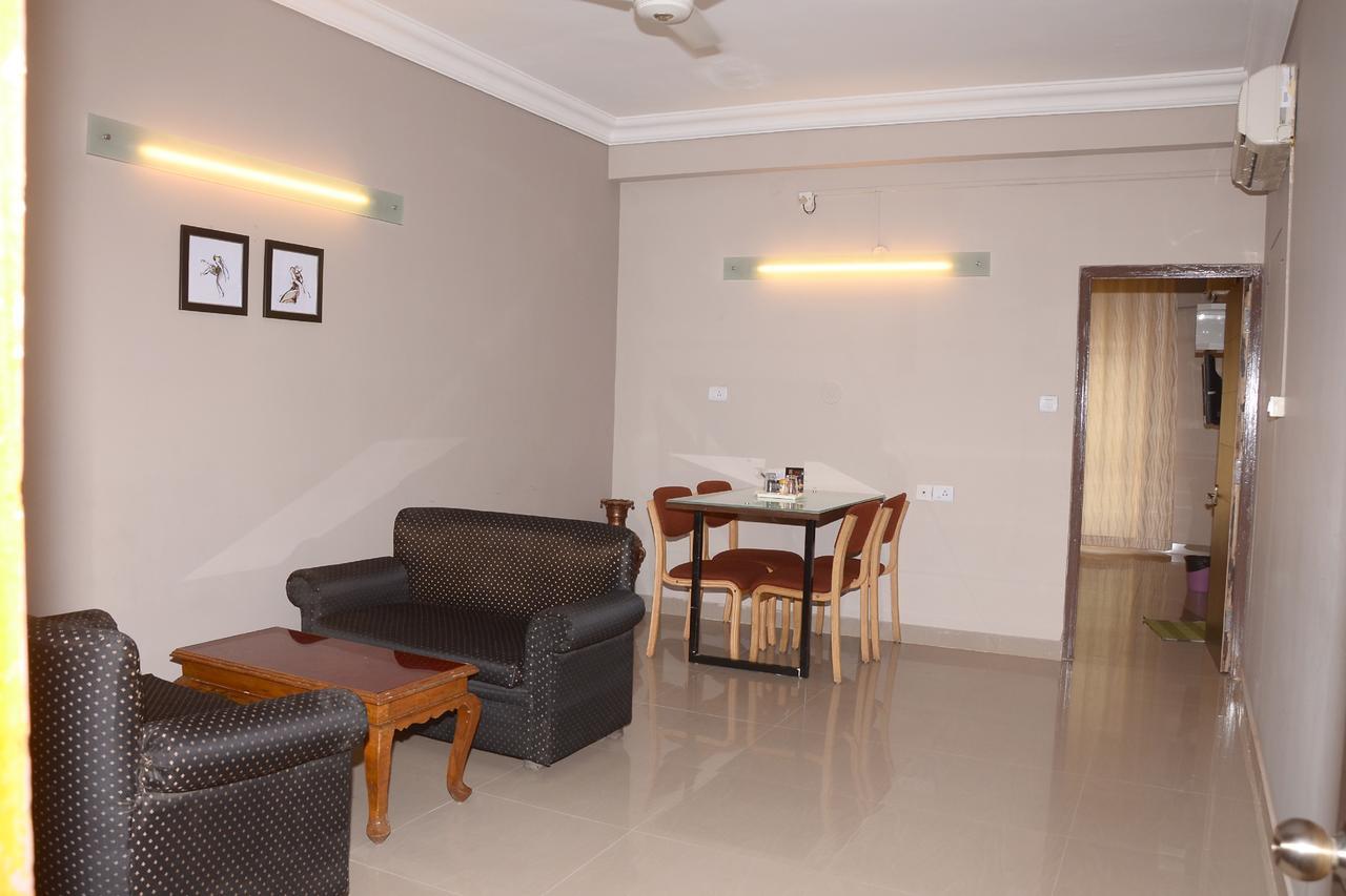 Hotel Pooja International Davangere Exterior foto
