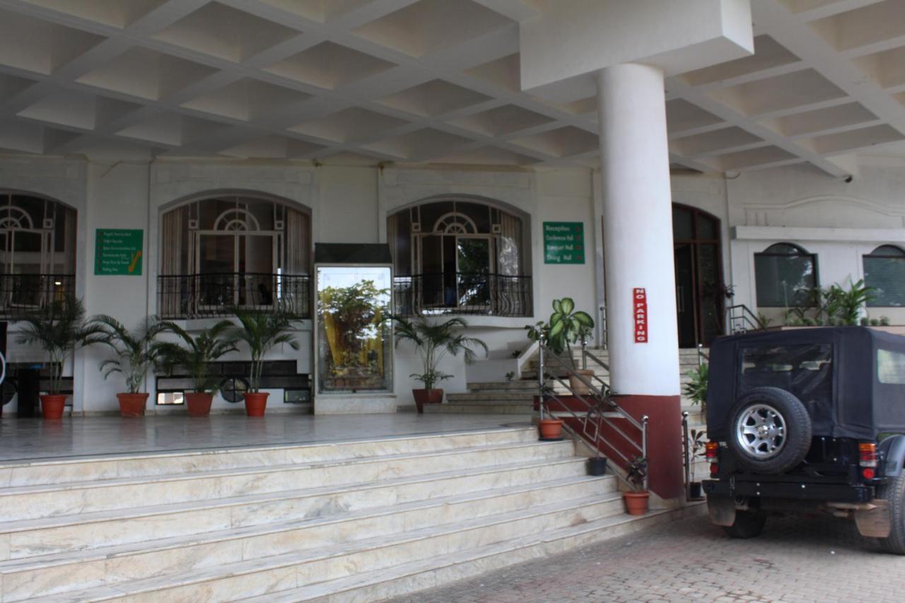 Hotel Pooja International Dāvangere Exterior foto